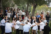 ביקורי משפחות וחתונות: ההקלות המסתמנות