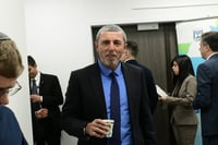 הרב רפי, אל תבעט בכל מה שחינכת אליו עד היום