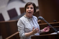 זהבה גלאון: "חתיכת בהמה גזענית; לך, לפני שנטפל בך"