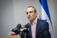 "התחלואה בארץ קשה, לא אשנה את דעתי על אומן"