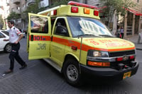 ילד בן 8 נפגע ממשאית בבני ברק, מצבו בינוני