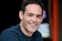 "לא אחראי" | דני רופ תוקף: "חזאים חובבים"