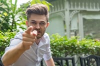 צפו: קצר על הפרשה | איך הופכים קללה לברכה?