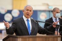 משפט נתניהו| הועבר קלסר עם ראיות לעיון השופטים