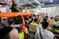פינוי פצועים במירון