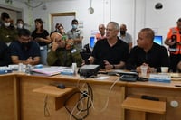 גנץ בחמ"ל באשקלון (צילום תמונות: אריאל חרמוני / משרד הביטחון)