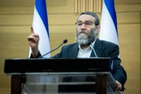 גפני: "אין ולא יהיה שיתוף פעולה: בנט פגע בילדנו"
