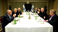 יממה לפני הצגת ההסכמים: מחלוקות בגוש בנט-לפיד