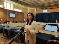 שקד: "נאשר תקציב למנייני חצרות בימים הנוראים"
