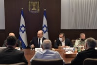 אחרי החלטת ה-FDA: בנט מכנס דיון על חיסוני ילדים
