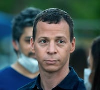 עמית סגל עוקץ: אני המום; לא הכל זה עלילה ושופרות?