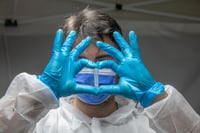 ה-FDA ממליץ לאשר שימוש בתרופה החדשה לקורונה