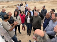 שקד בסיור בנגב