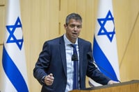 יועז הנדל, ארכיון