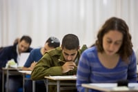 פחות מבחנים ויותר עבודות: כך תראה הרפורמה בבגרויות