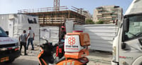 שיפוד ננעץ בראשו של פועל בבת ים – מצבו קשה