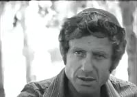 אורי זוהר בארכיון – לא יודע אם אלבש כיפה שחורה |צפו