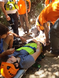 נערה מניו ג'רזי חולצה במהלך טיול של בני עקיבא