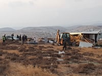 ההריסה לפנות בוקר ברמת מגרון