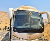 הפיגוע בבקעה: הקליע ריסק את פניו של נהג האוטובוס