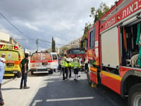 שריפה פרצה בבית שמש: 5 פצועים משאיפת עשן