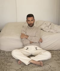 "כתבתי בס"ד והתחלתי" | שלומי שבן בשיר יוצא דופן