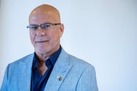 צביקה פוגל חוזר בו: "זה לא היה במקום"