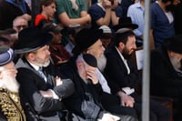 נפרדים בדמעות: הלוויית הרב שטרנברג זצ"ל • גלריה