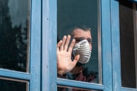 ביטול הגבלות הקורונה: בתי החולים הסינים קורסים