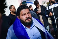 "הוא יעוף" | אלמוג כהן הגיב לאיום של בן גביר ומחק
