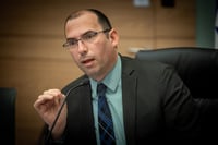 יושב ראש ועדת חוקה, חבר הכנסת שמחה רוטמן