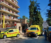 תאונת עבודה קטלנית: פועל נהרג מנפילה מגובה בחולון