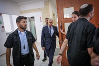 לפיד במשפט נתניהו: 'זו לא הדרך בה אני רוצה לנצח'