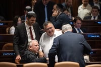 קרעי ואמסלם פיטרו את יו"ר הדואר: "תפקוד לקוי"