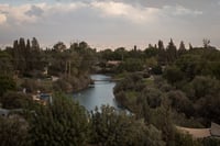 אסון בעמק המעיינות: ילד נמשה מהמים במצב אנוש