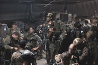 לוחמי שלדג בתדרוך לפני קרב בעזה (דובר צה"ל)