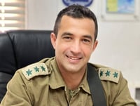 מפקד החטיבה הדרומית אסף חממי נפל בקרב וגופתו נחטפה