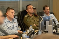 הרמטכ"ל בחדר הפיקוד של חיל האוויר
