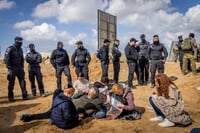 בזמן שהחטופים שם: הצעדים של ישראל לטובת העזתים