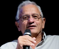 נחום ברנע מודה: "טעיתי בו ובגדול"