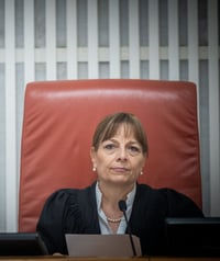 בג"ץ ללוין: אם לא תכנס את הוועדה – נחייב אותך