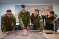 בדרך למלחמה: הרמטכ"ל אישר מטרות לתקיפה בלבנון
