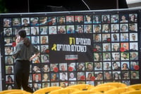 דיווח: אלה החטופים שישוחררו בשלב הראשון של העסקה