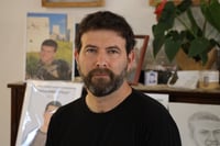 "לא תכננתי לכתוב, המילים נקרעו ממני": אייל קמינקא על השכול
