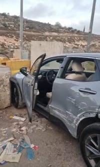 התנגש בבטונדה עם הרכב הגנוב: 4 חשודים בגניבה נעצרו