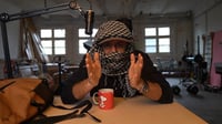 עושים הסברה: הכירו את הערבים שנלחמים למען תדמית ישראל בעולם