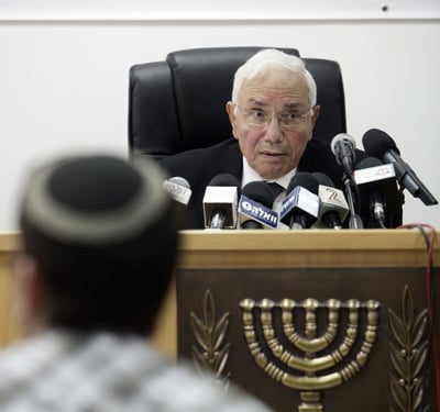 נק' האור: מאז דו"ח הביניים חל שיפור; הסוף: 2011
