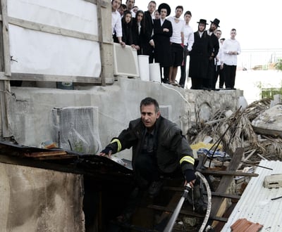 הרב רוזן לציבור החרדי: הצילו את שירותי הכבאות