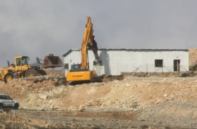 המנהל האזרחי הרס כפר ערבי שסיכן את נוסעי כביש בגין