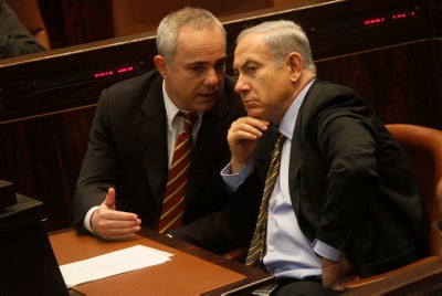 הקרב על התיקים: שטייניץ דורש את החינוך
